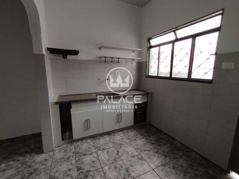 Casa Comercial para alugar com 2 quartos, 70m² - Foto 13