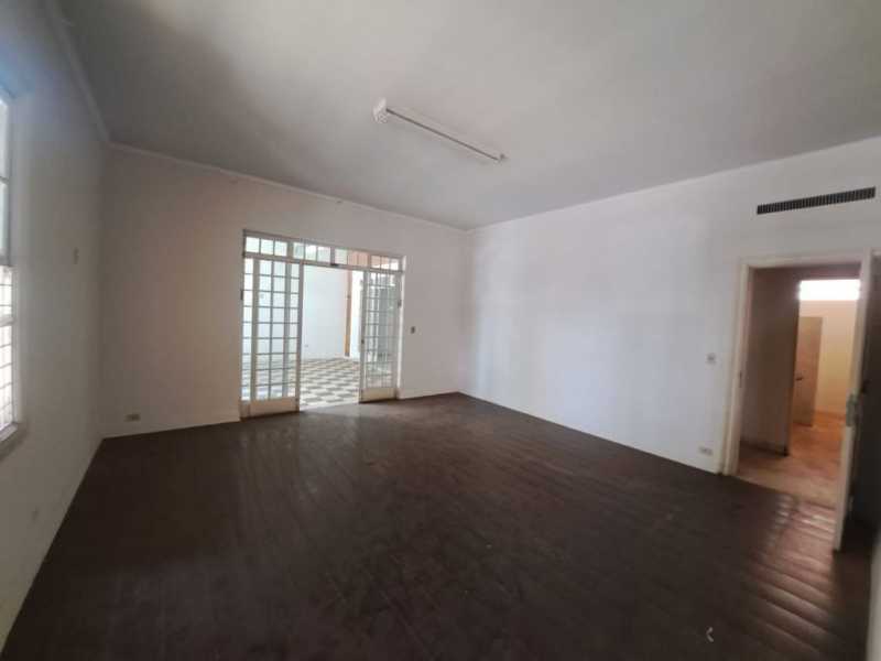 Casa Comercial para alugar com 5 quartos, 875m² - Foto 4