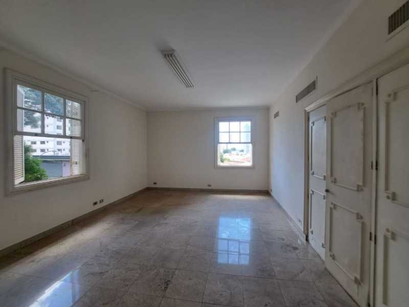 Casa Comercial para alugar com 5 quartos, 875m² - Foto 12