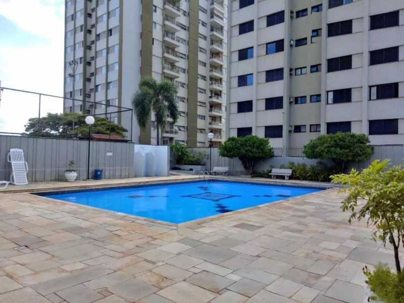 Apartamento à venda com 3 quartos, 140m² - Foto 1