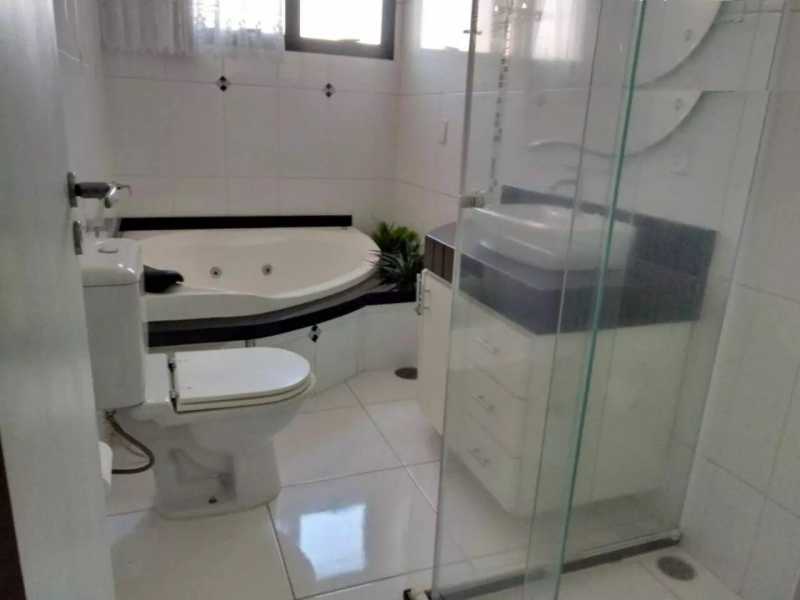 Apartamento à venda com 3 quartos, 140m² - Foto 6