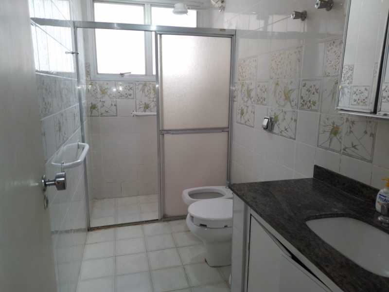 Apartamento à venda com 3 quartos, 121m² - Foto 18