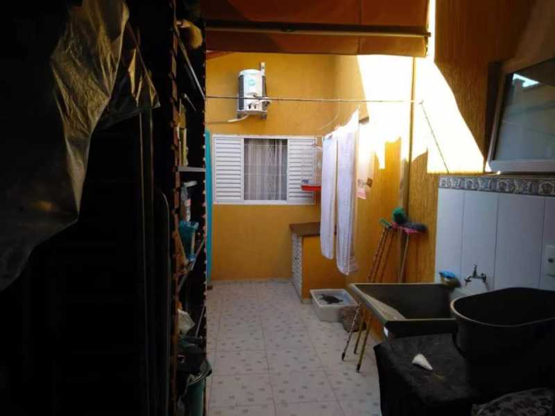 Casa à venda com 3 quartos, 97m² - Foto 7