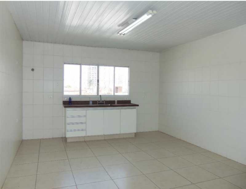 Casa Comercial à venda com 2 quartos, 240m² - Foto 8