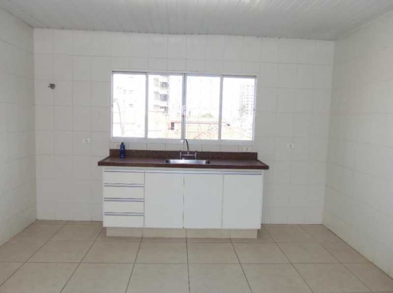 Casa Comercial à venda com 2 quartos, 240m² - Foto 9