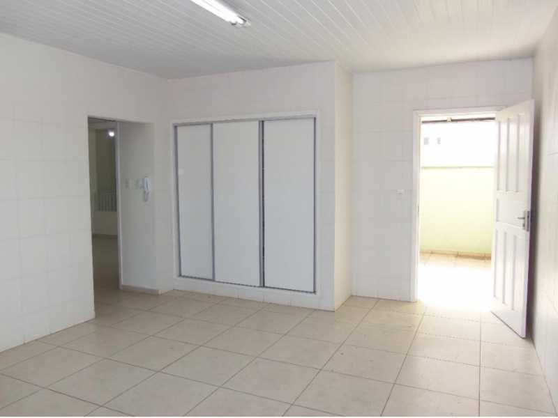 Casa Comercial à venda com 2 quartos, 240m² - Foto 10