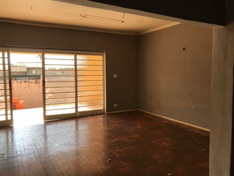 Casa para alugar com 3 quartos, 160m² - Foto 2