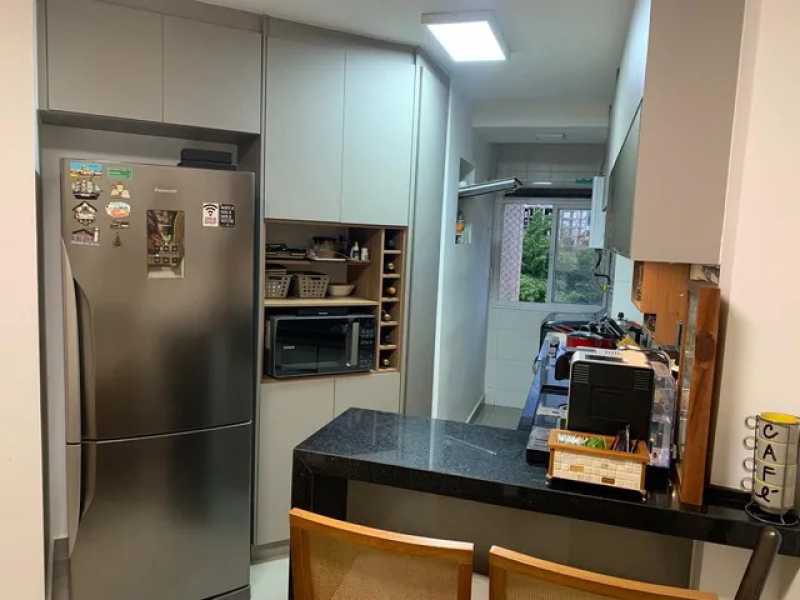 Apartamento à venda com 2 quartos, 62m² - Foto 4