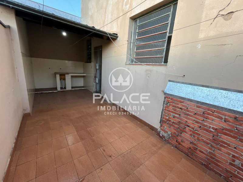 Casa à venda com 6 quartos, 155m² - Foto 13