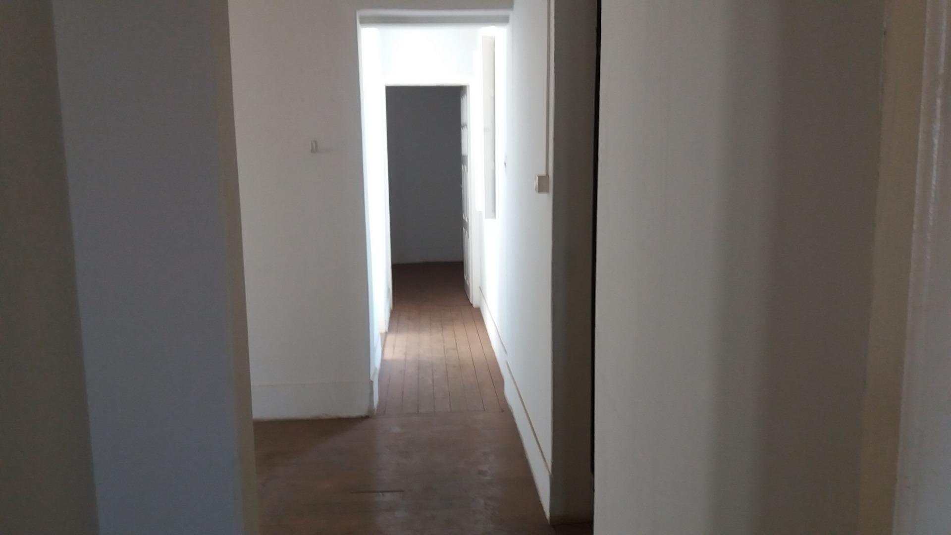 Casa Comercial para alugar com 3 quartos, 200m² - Foto 7