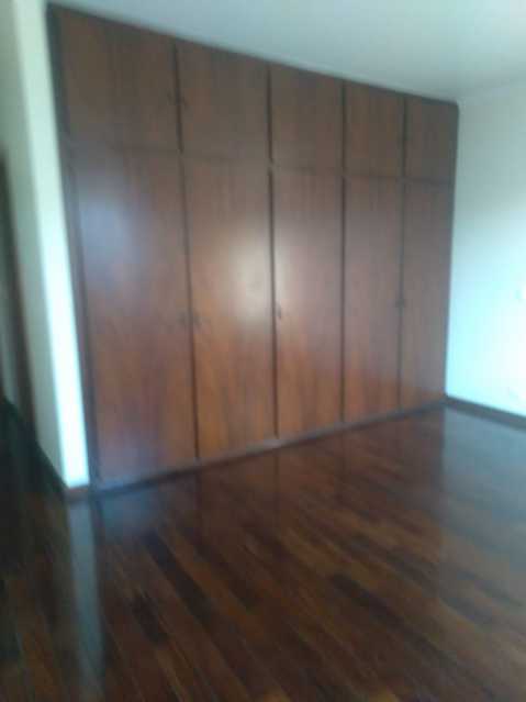 Casa Comercial para alugar com 4 quartos, 226m² - Foto 13