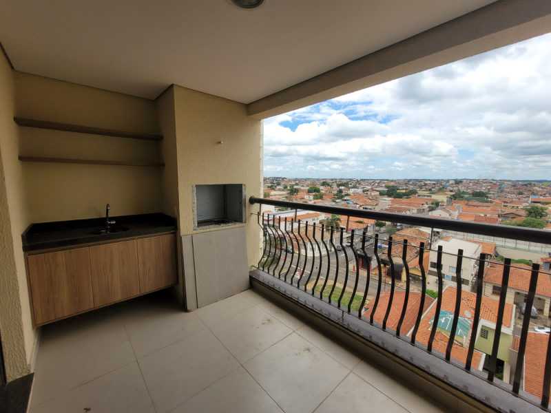 Apartamento à venda com 3 quartos, 98m² - Foto 1