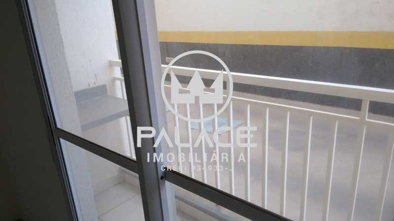 Apartamento à venda com 2 quartos, 67m² - Foto 2