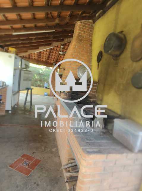 Chácara à venda com 3 quartos, 230m² - Foto 2