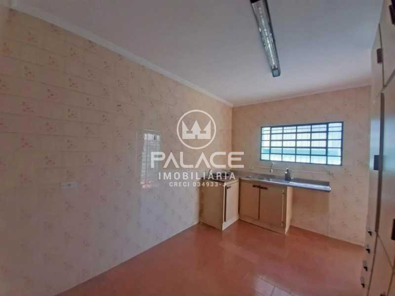 Casa à venda com 3 quartos, 157m² - Foto 8