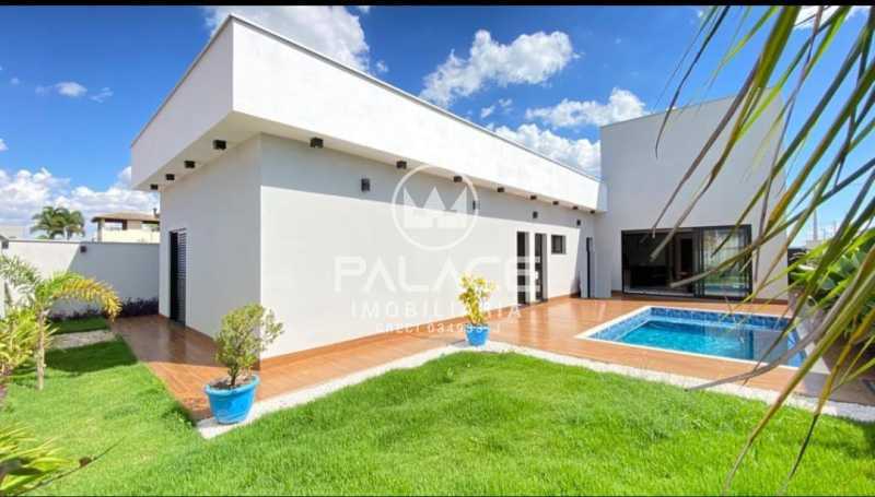 Casa de Condomínio à venda com 4 quartos, 210m² - Foto 1