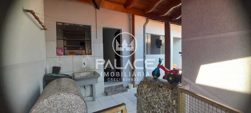 Casa à venda com 3 quartos, 180m² - Foto 14