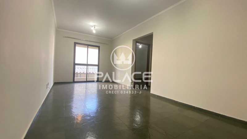 Apartamento à venda com 2 quartos, 62m² - Foto 1