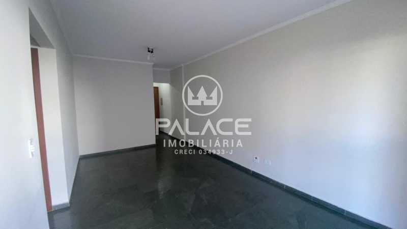 Apartamento à venda com 2 quartos, 62m² - Foto 4