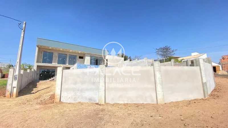 Casa de Condomínio à venda com 4 quartos, 230m² - Foto 3