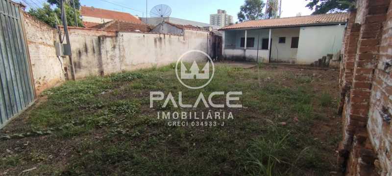 Casa à venda e aluguel com 1 quarto, 250m² - Foto 3