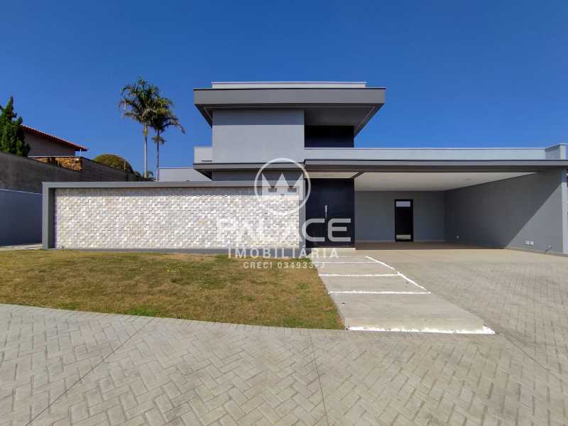 Casa de Condomínio à venda e aluguel com 3 quartos, 295m² - Foto 1