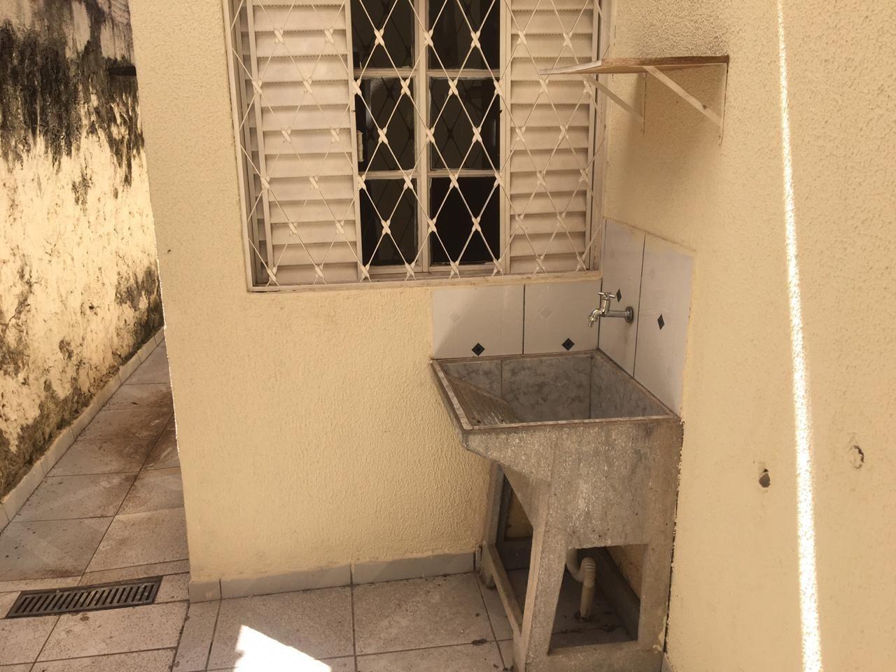 Casa para alugar com 2 quartos, 90m² - Foto 8