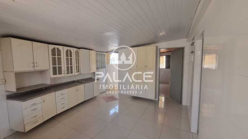 Casa à venda com 3 quartos, 74m² - Foto 4