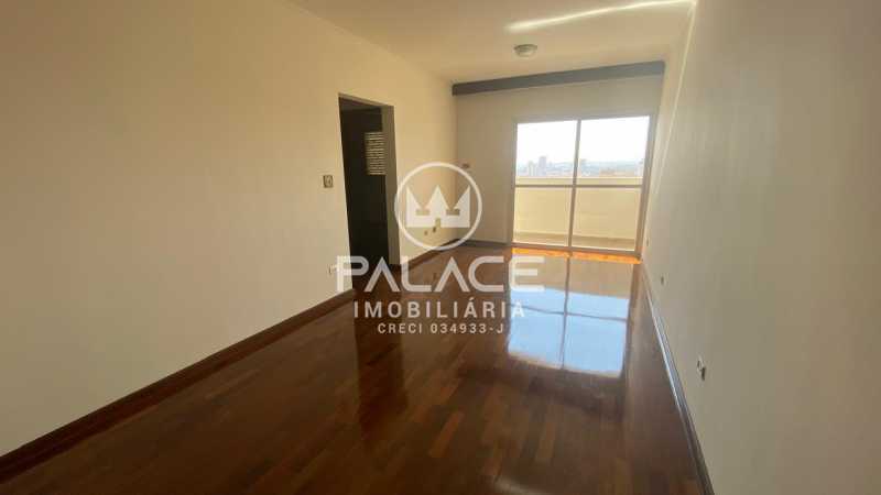 Apartamento à venda com 2 quartos, 77m² - Foto 2