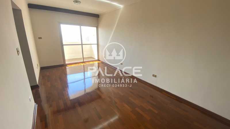 Apartamento à venda com 2 quartos, 77m² - Foto 4