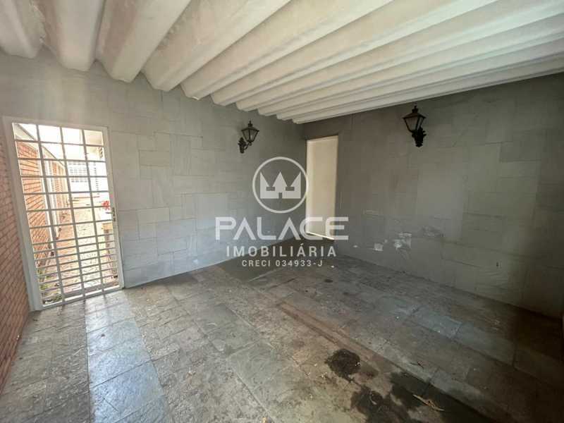 Casa Comercial para alugar com 1 quarto, 117m² - Foto 2