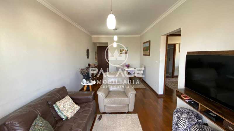 Apartamento à venda com 2 quartos, 77m² - Foto 1