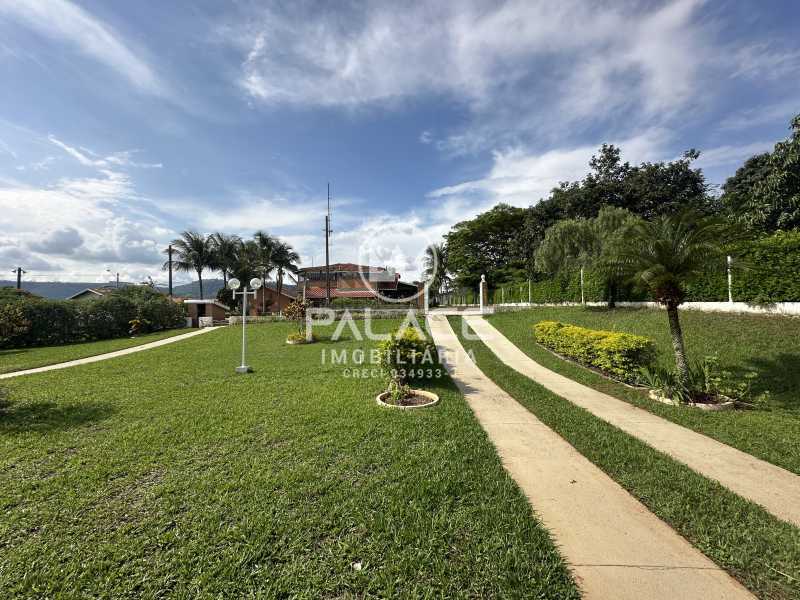 Sítio, 18 quartos, 5600 m² - Foto 1