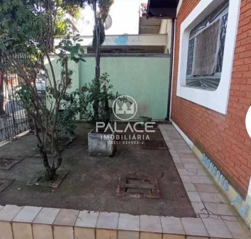 Casa à venda com 3 quartos, 173m² - Foto 1