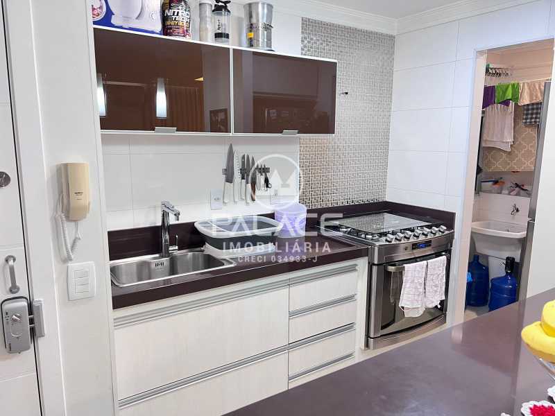 Apartamento à venda com 2 quartos, 64m² - Foto 9