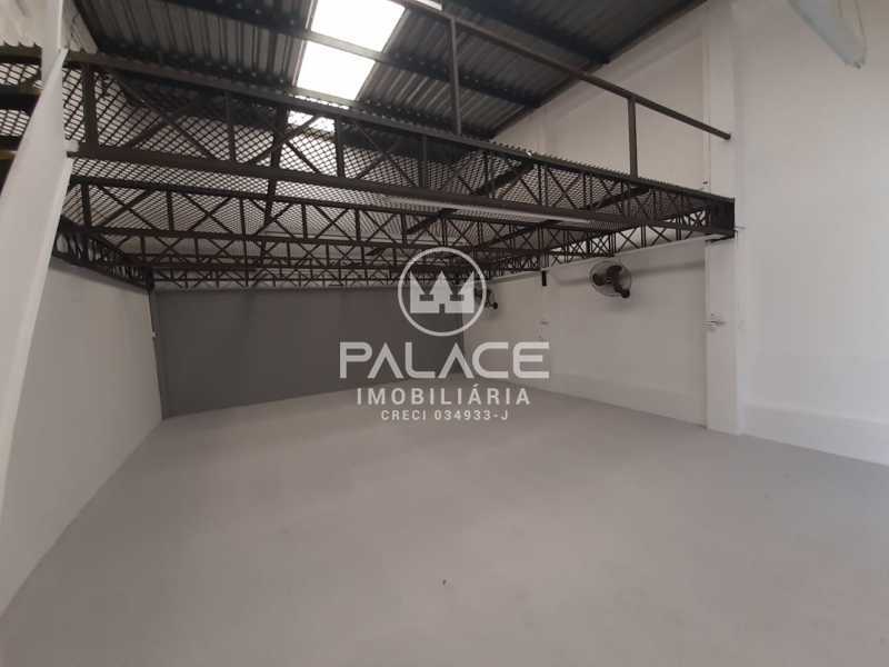 Casa Comercial à venda e aluguel com 2 quartos, 160m² - Foto 14