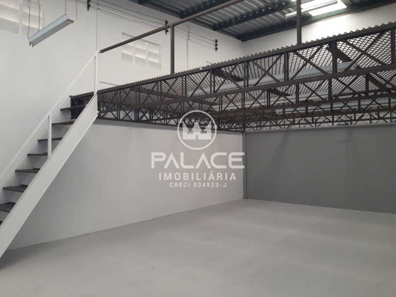 Casa Comercial à venda e aluguel com 2 quartos, 160m² - Foto 13