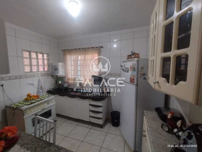 Casa à venda com 6 quartos, 160m² - Foto 6