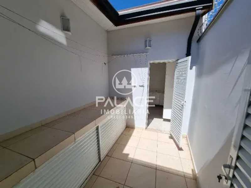 Casa à venda com 3 quartos, 230m² - Foto 20