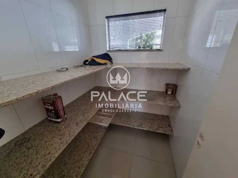 Casa à venda com 3 quartos, 230m² - Foto 22