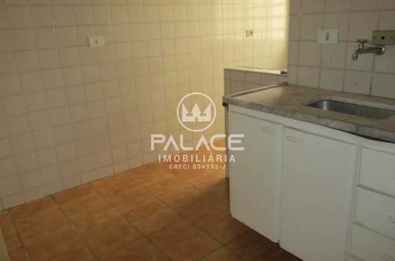 Apartamento para alugar com 2 quartos, 65m² - Foto 8