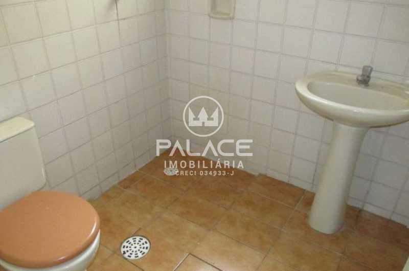 Apartamento para alugar com 2 quartos, 65m² - Foto 11