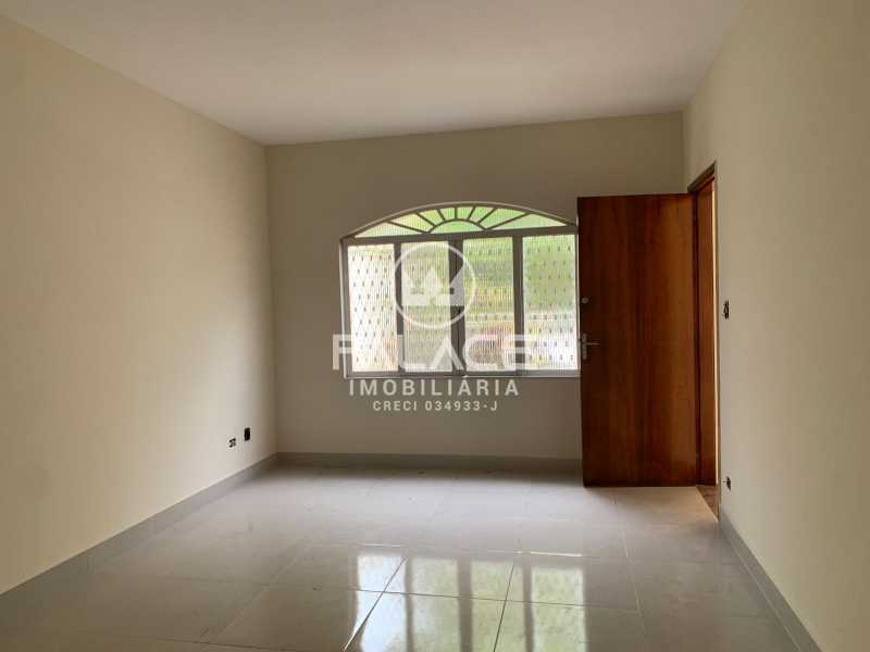 Casa para alugar com 2 quartos, 180m² - Foto 3