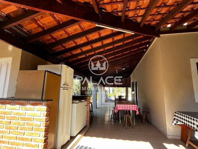 Chácara à venda com 2 quartos, 240m² - Foto 2