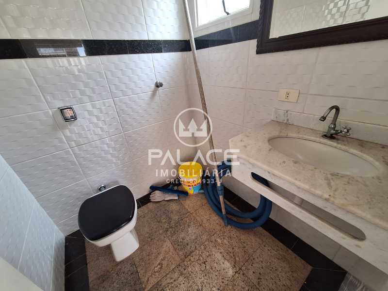 Casa de Condomínio para alugar com 4 quartos, 360m² - Foto 7