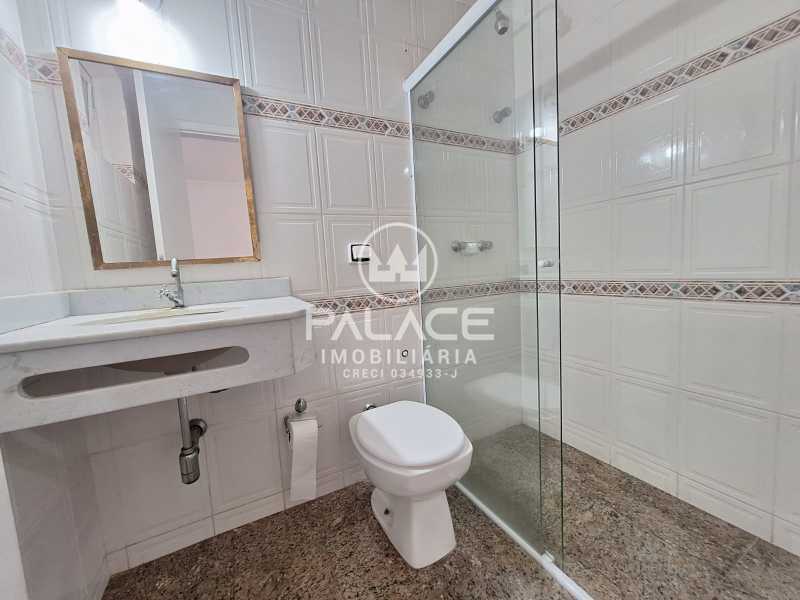 Casa de Condomínio para alugar com 4 quartos, 360m² - Foto 15