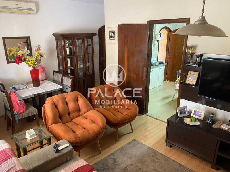 Casa à venda com 3 quartos, 116m² - Foto 1