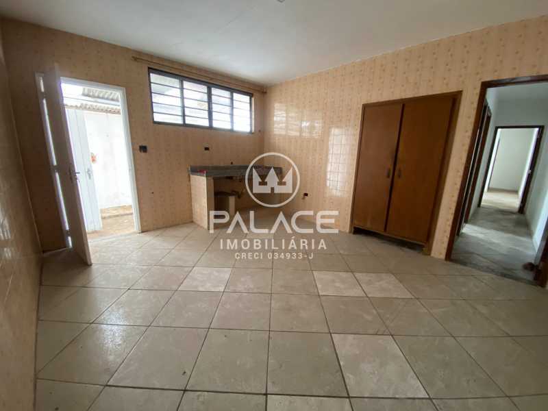 Casa à venda com 2 quartos, 108m² - Foto 4