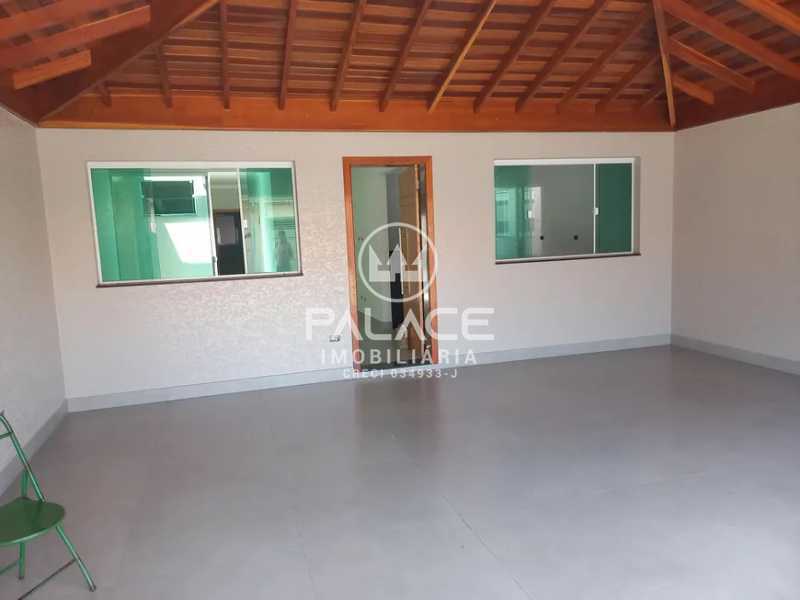 Casa à venda com 3 quartos, 115m² - Foto 1