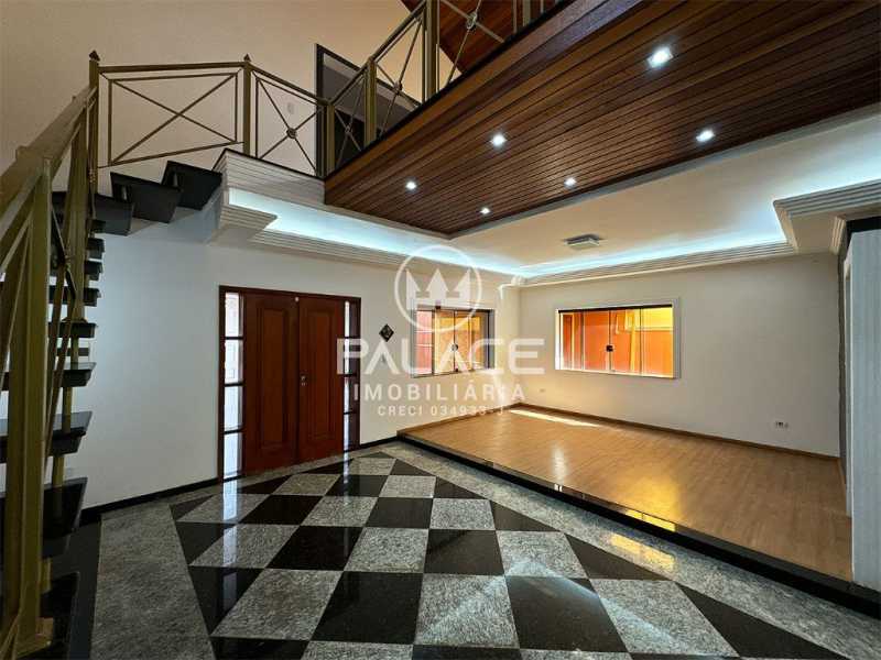 Casa à venda com 4 quartos, 250m² - Foto 3